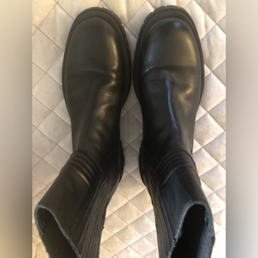 Coach and Four Black  Leather Boot made in Italy